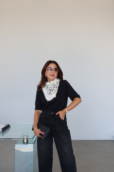 Omuzu Vatkalı Basic Tişört