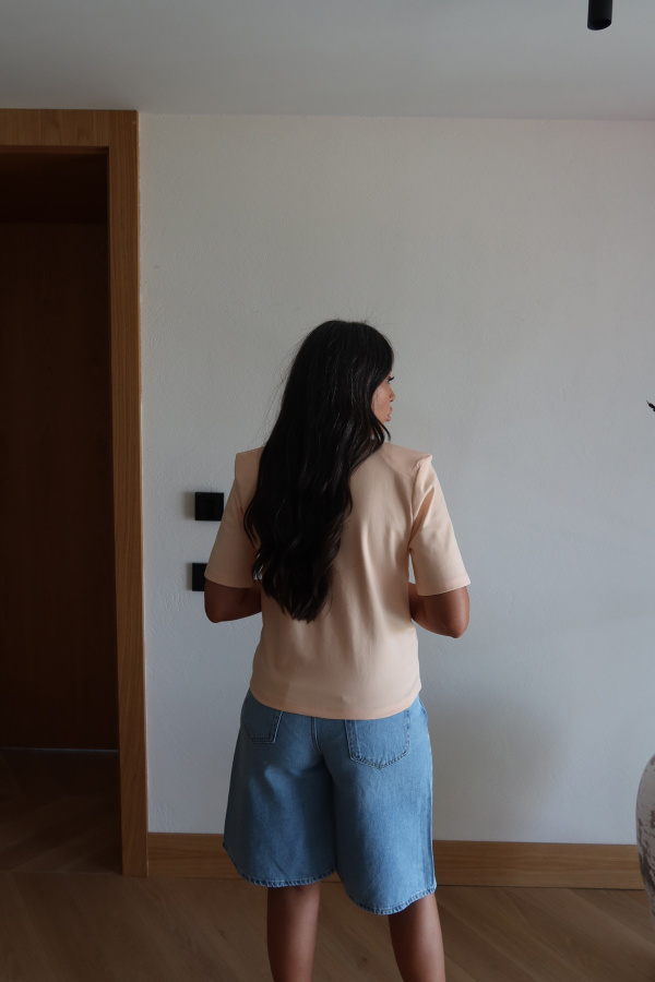 Omuzu Vatkalı Basic Tişört