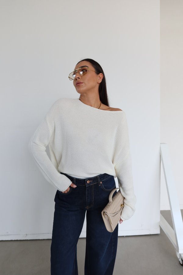 Kayık Yaka Basic Triko Kazak