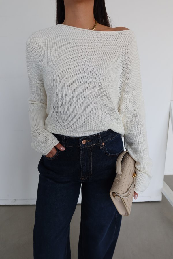 Kayık Yaka Basic Triko Kazak