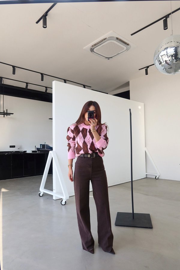 Paçası Kesik Deri Kemerli Jean