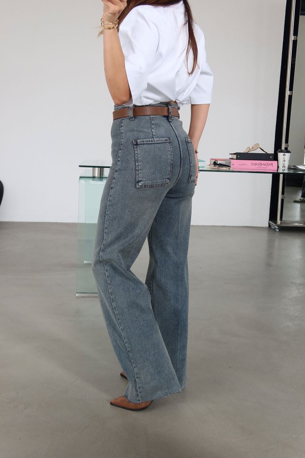 Paçası Kesik Deri Kemerli Jean