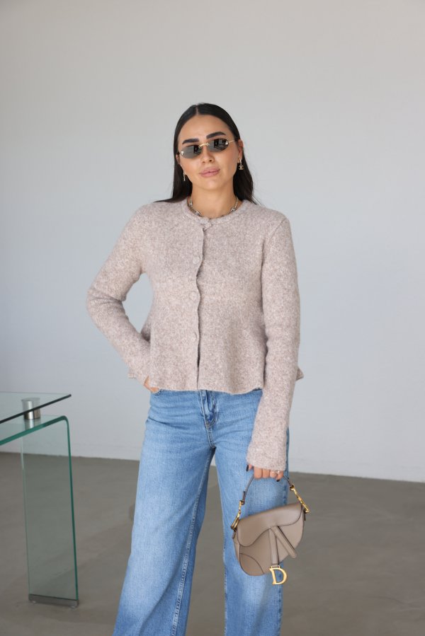 Kapak Düğmeli Peplum Triko Hırka