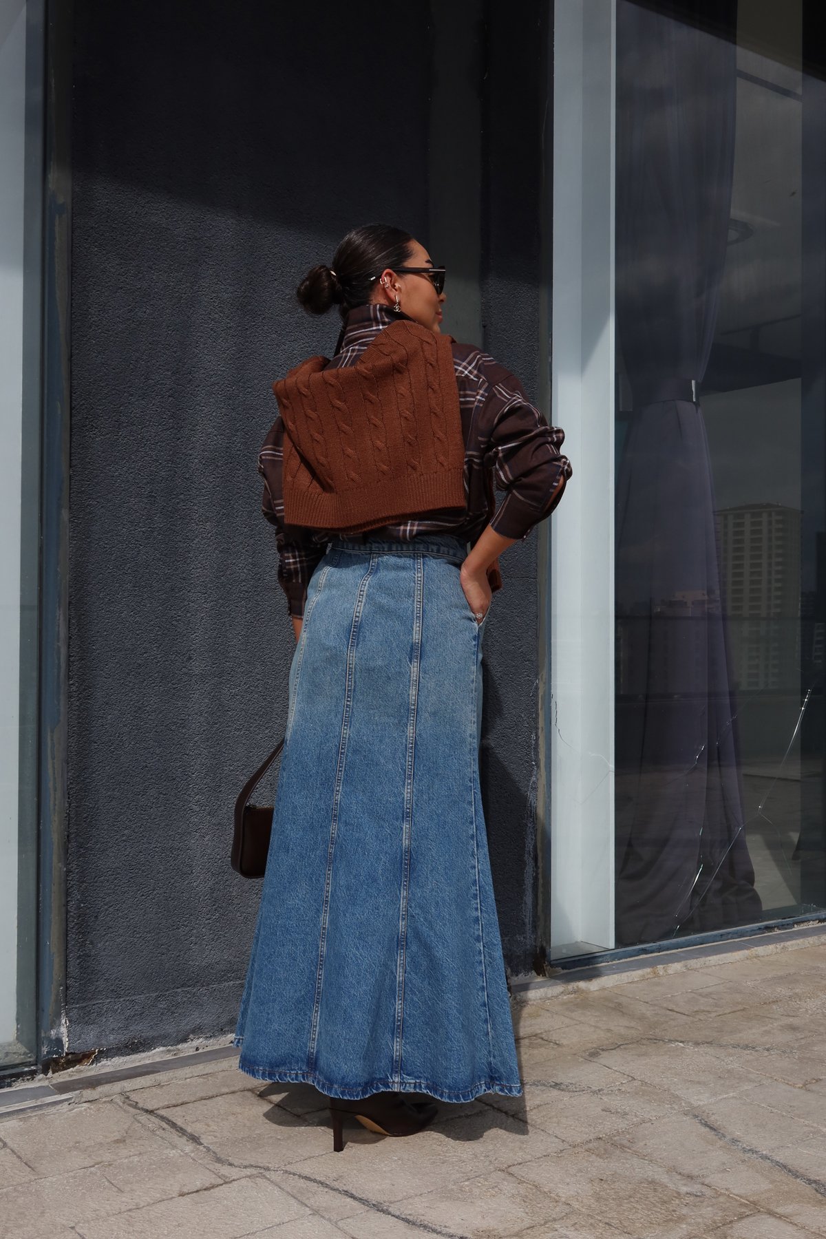 Yandan Fermuarlı Konstrat Dikişli Uzun Denim Etek