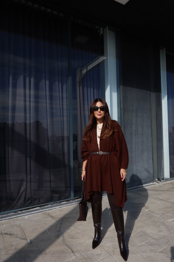 Deri Kemerli Triko Pelerin