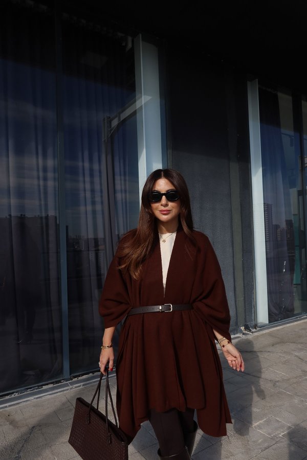 Deri Kemerli Triko Pelerin