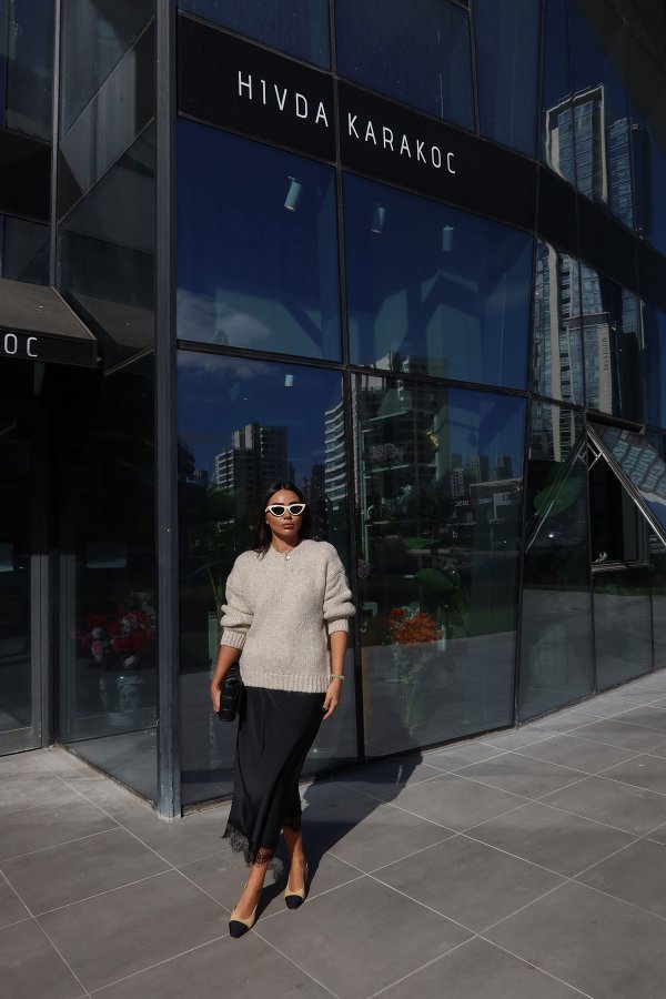 Beli Lastikli Altı Dantelli Saten Etek