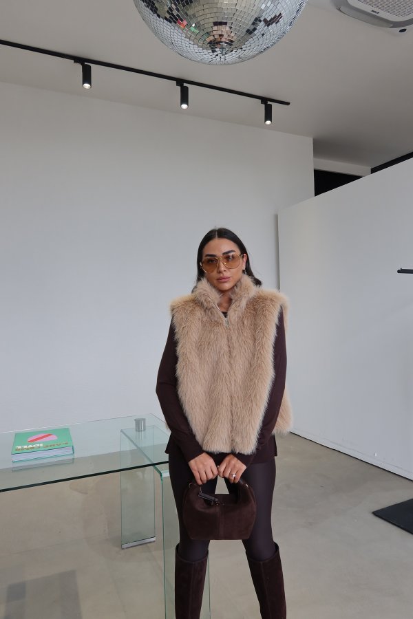 Dik Yaka Kürk Yelek