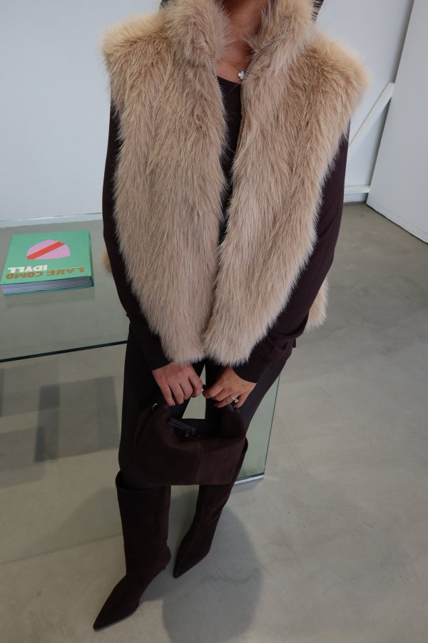 Dik Yaka Kürk Yelek