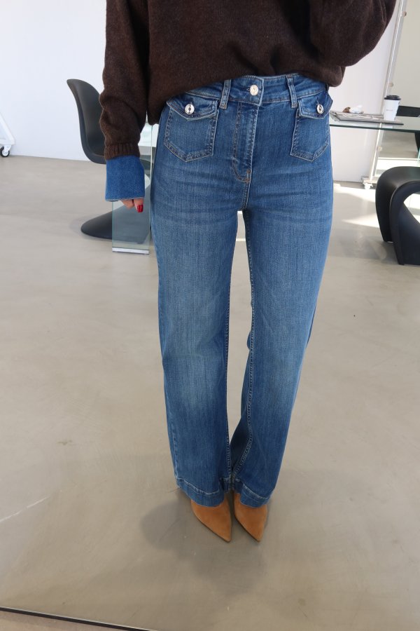 Mini Cep Detaylı Paça Kısmı Dikişli Jean