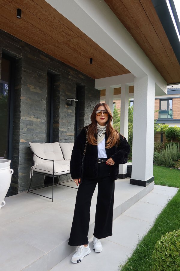 Yüksek Bel Kemerli Pens Dikişli Jean