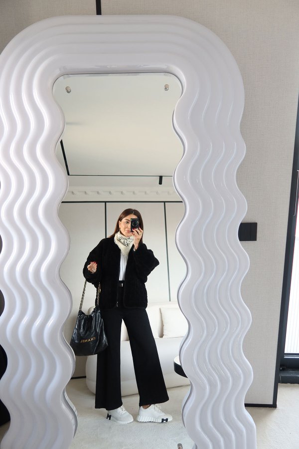 Yüksek Bel Kemerli Pens Dikişli Jean