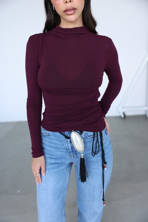 Dik Yaka Yanı Büzgülü Bluz