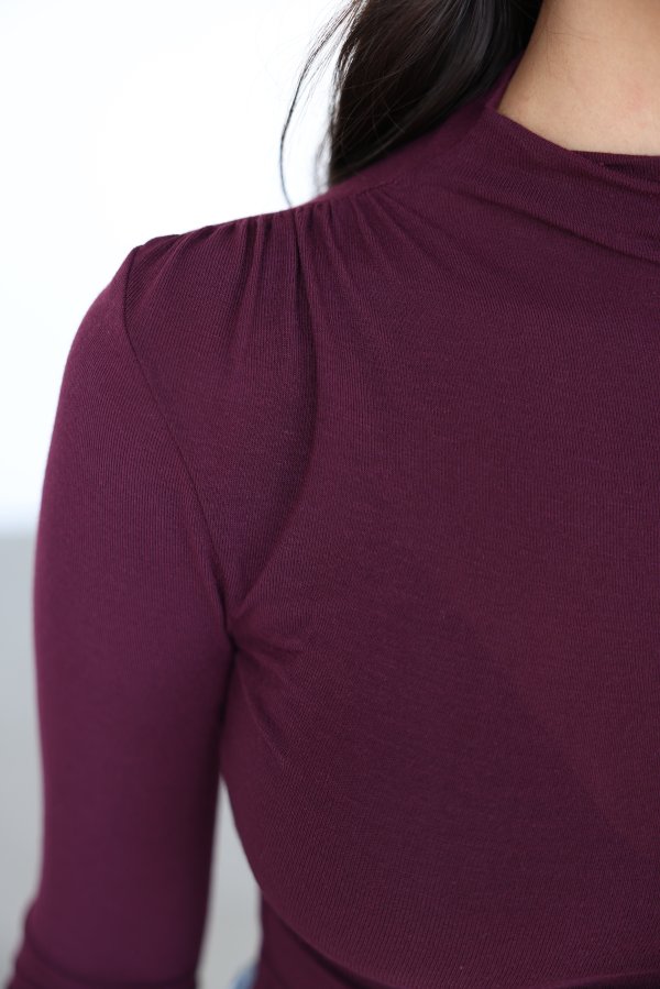 Dik Yaka Yanı Büzgülü Bluz