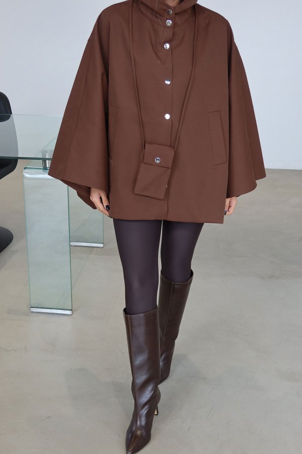 Kapşonlu Mini Çanta Aksesuarlı Panço