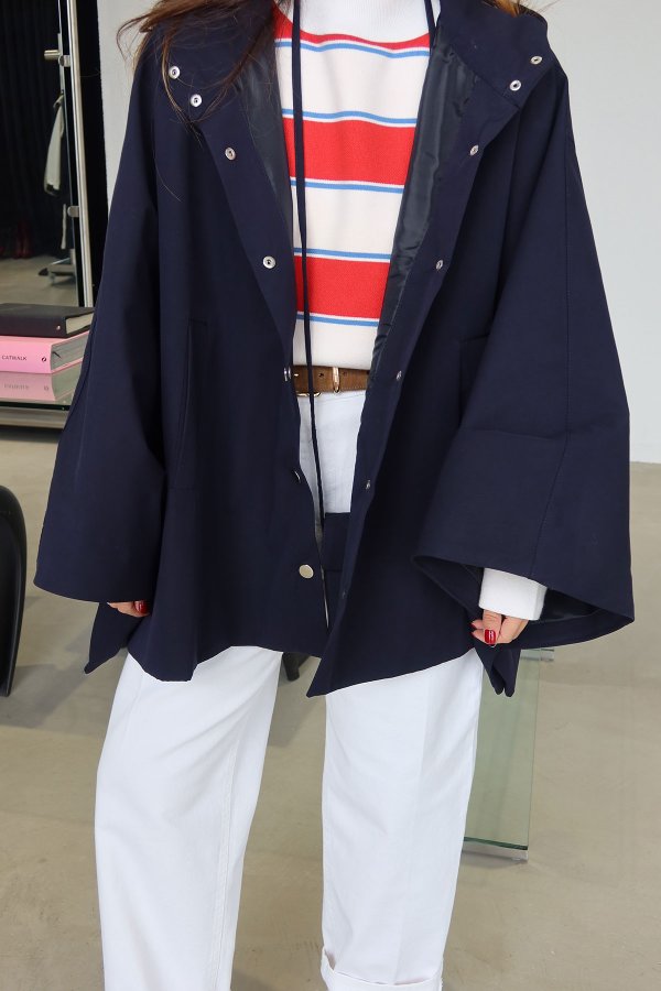 Kapşonlu Mini Çanta Aksesuarlı Panço