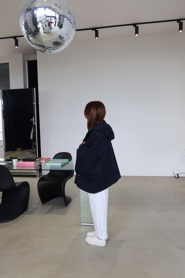 Kapşonlu Mini Çanta Aksesuarlı Panço