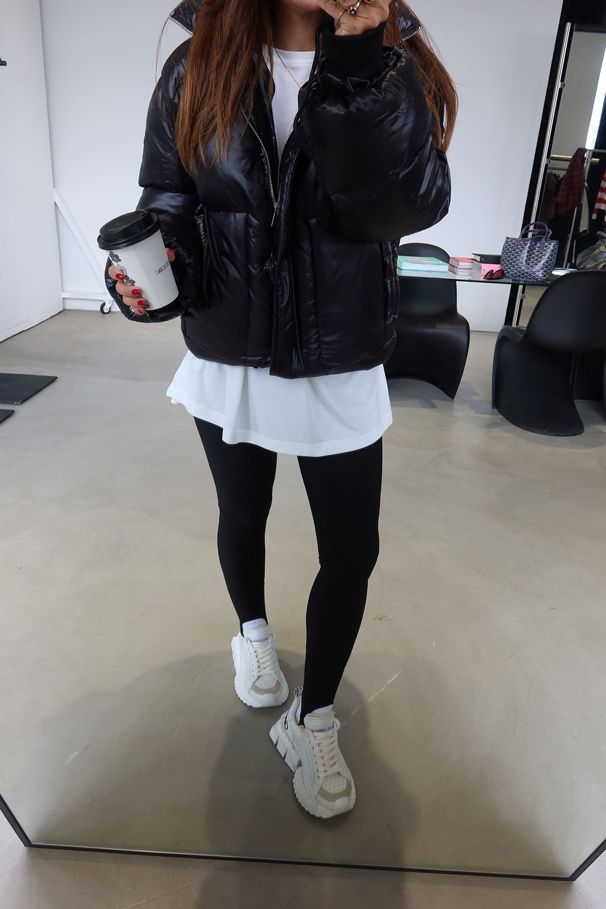 Dik Yaka Ayarlanabilir Bağcıklı Şişme Mont