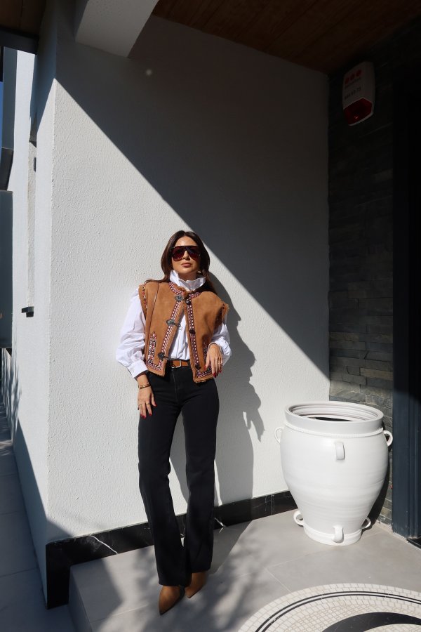 Yıkamalı Geniş Paça Kemerli Jean