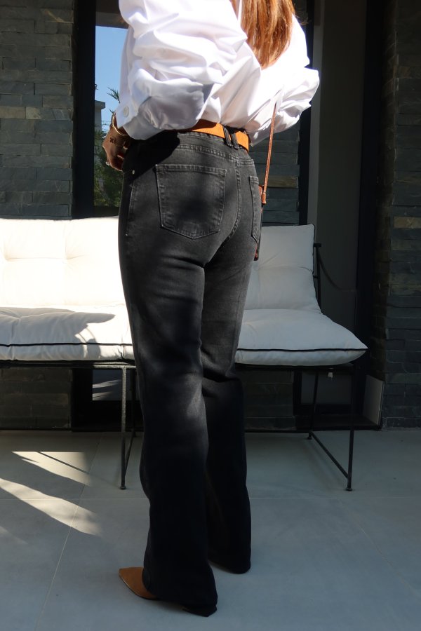Yıkamalı Geniş Paça Kemerli Jean