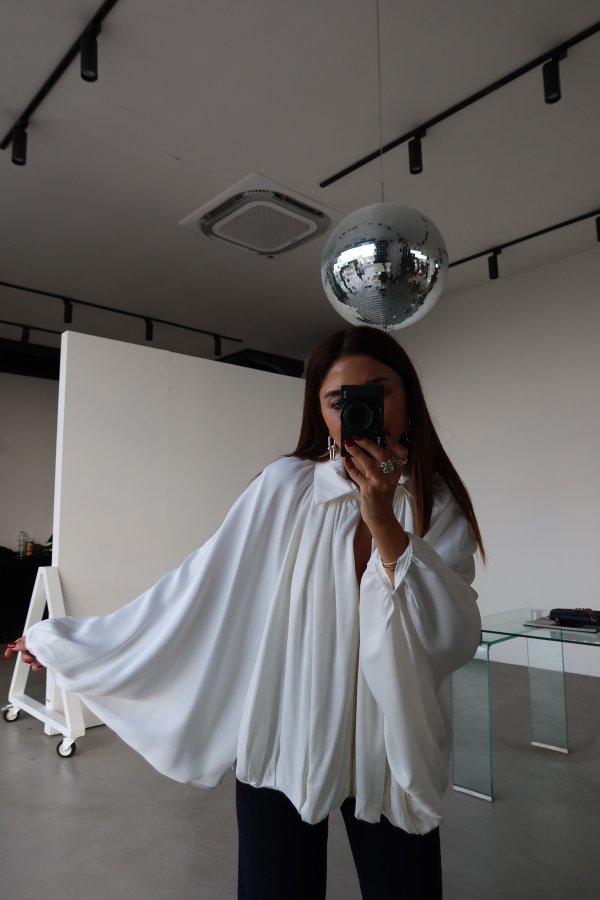 Yarasa Kol Önü Kısa Arkası Uzun Saten Ceket