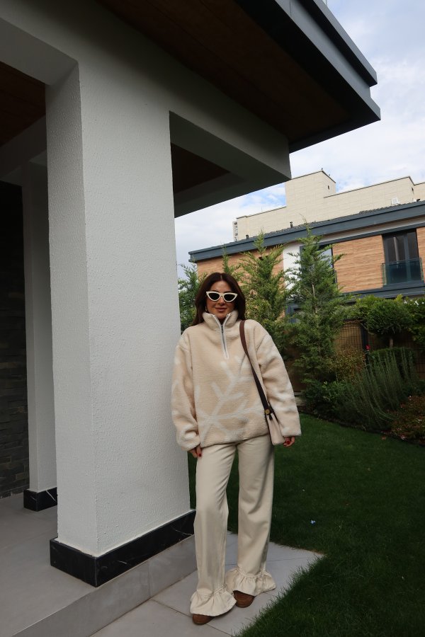 Yakası Fermuarlı Peluş Sweat