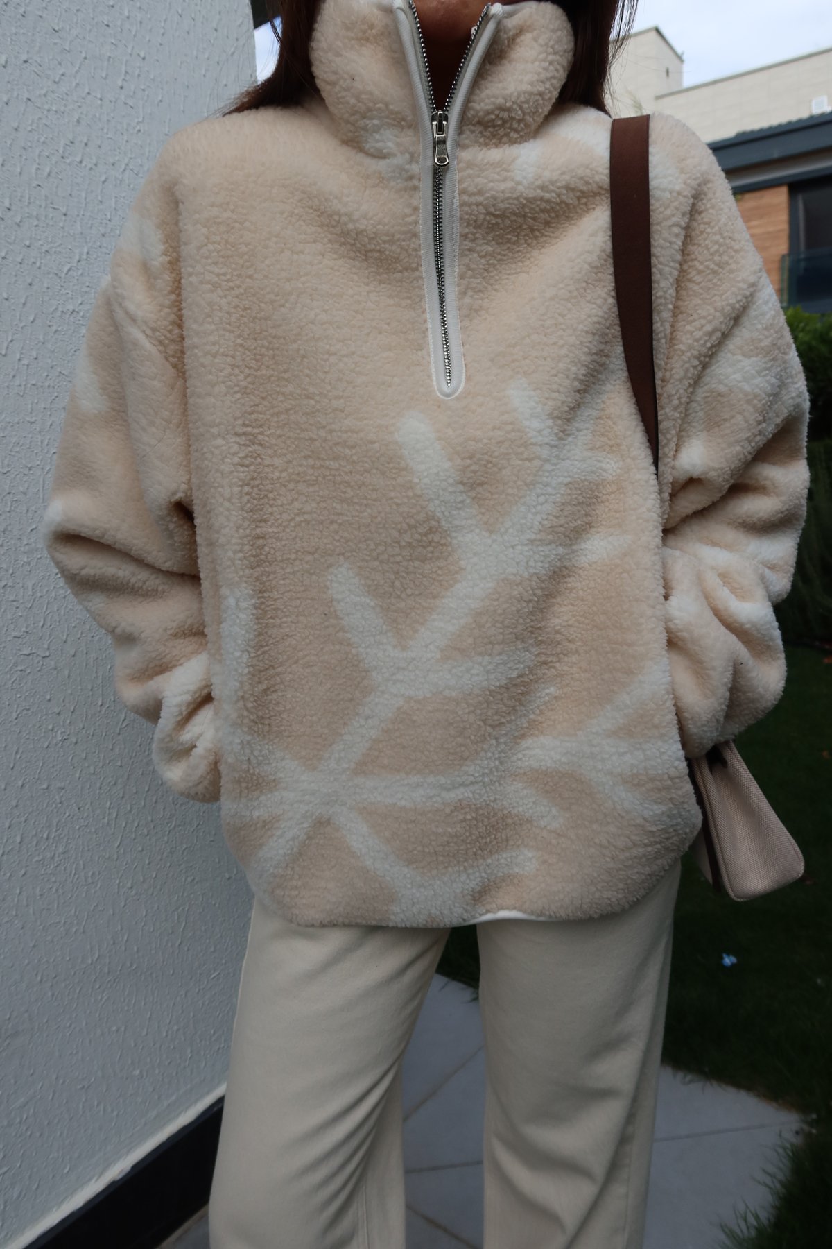 Yakası Fermuarlı Peluş Sweat