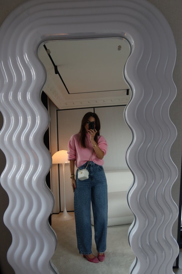 Ön Kısmı Taşlı Paçası Lazer Kesikli Jean