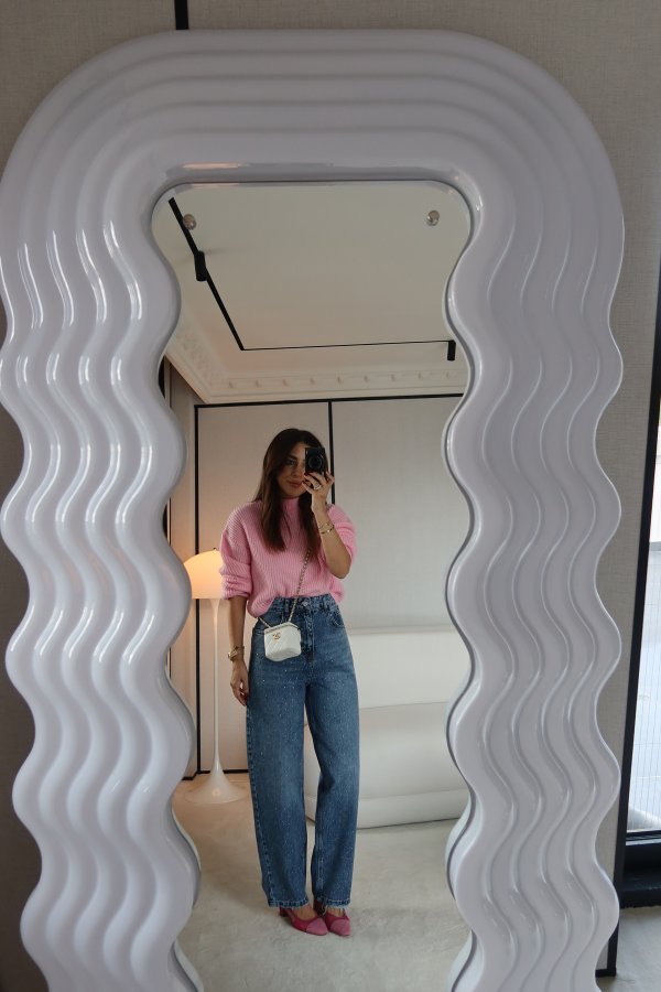 Ön Kısmı Taşlı Paçası Lazer Kesikli Jean