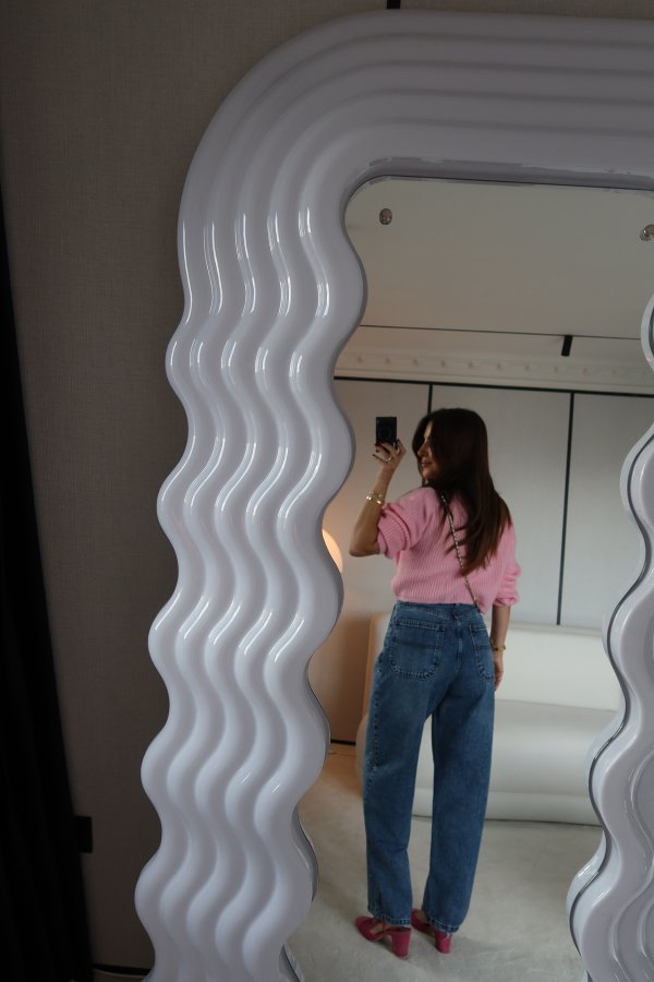 Ön Kısmı Taşlı Paçası Lazer Kesikli Jean