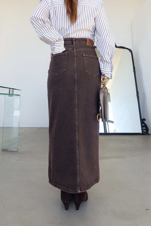 Önden Yırtmaçlı Yıkmalı Denim Etek