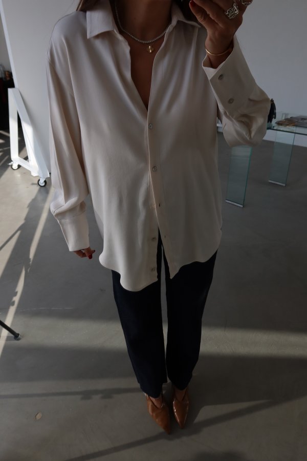 Önü Kısa Arkası Uzun Basic Gömlek