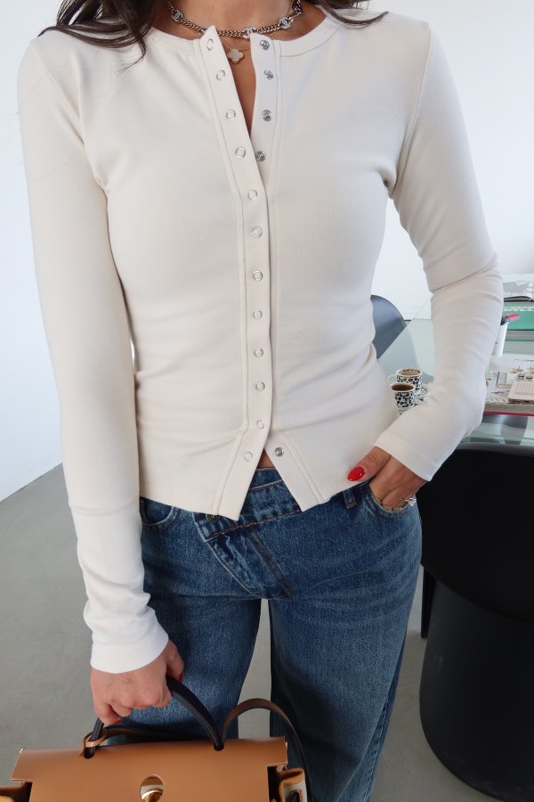 Çıtçıtlı Uzun Kollu Bluz