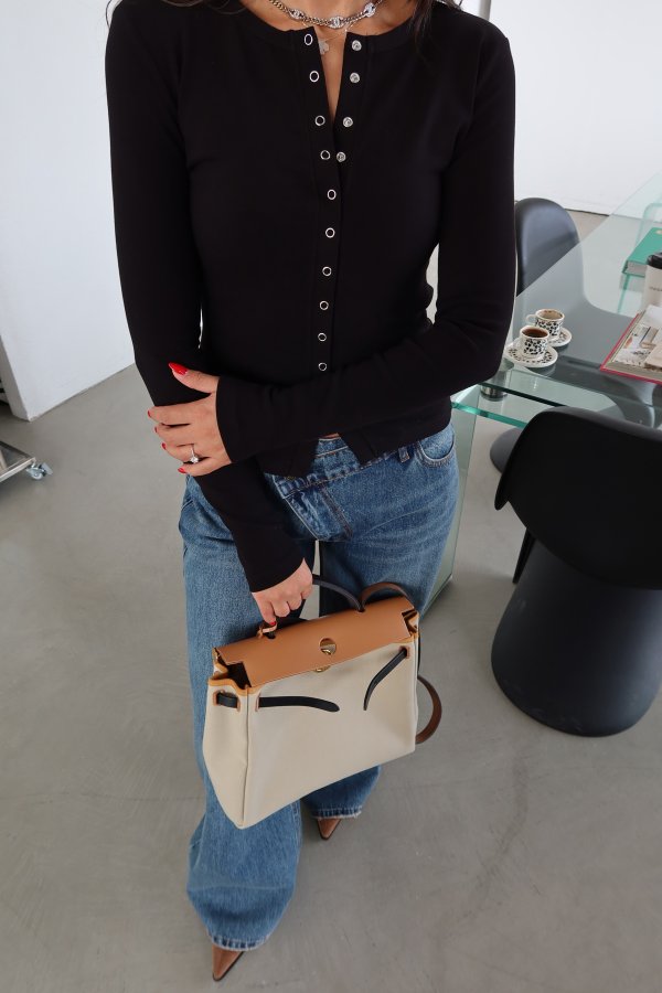 Çıtçıtlı Uzun Kollu Bluz