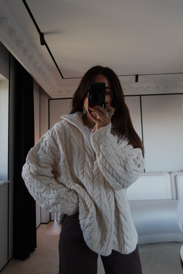 Yakası Fermuarlı Saç Örgü Kazak