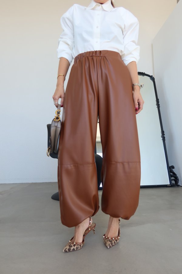 Paçası Lastikli Şalvar Deri Pantolon