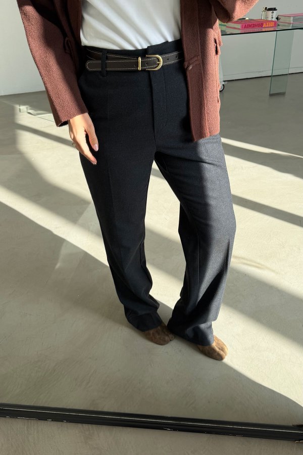 Kemerli Düz Fit Pantolon