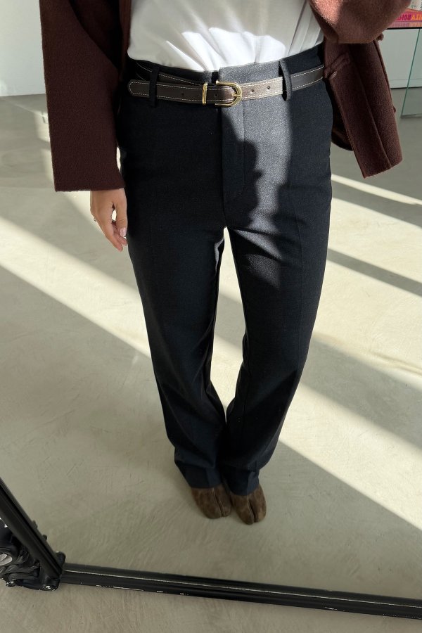 Kemerli Düz Fit Pantolon