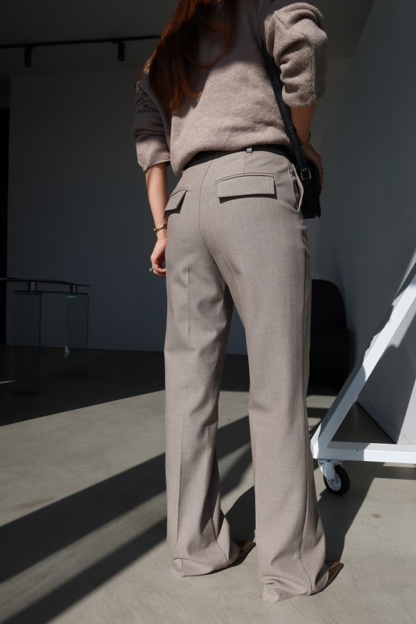 Kemerli Düz Fit Pantolon