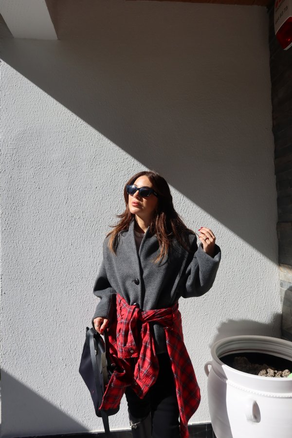 3 Düğmeli Omuz Detaylı Kaşe Ceket