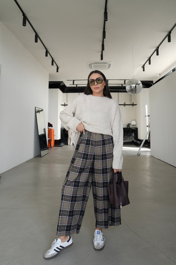 Ekoseli Geniş Kalıp Pantolon