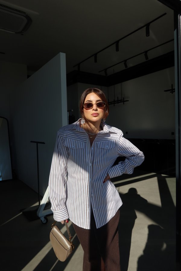 Omuzu Vatkalı Kapak Cepli Çizgili Gömlek