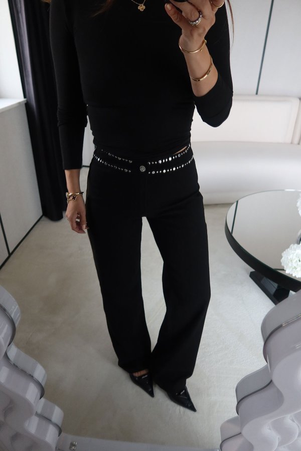 Bel Kısmı Zımba Baskılı Straight Fit Jean