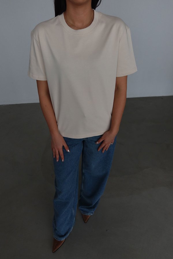 Yakası Fitilli Tok Doku Basic Tshirt