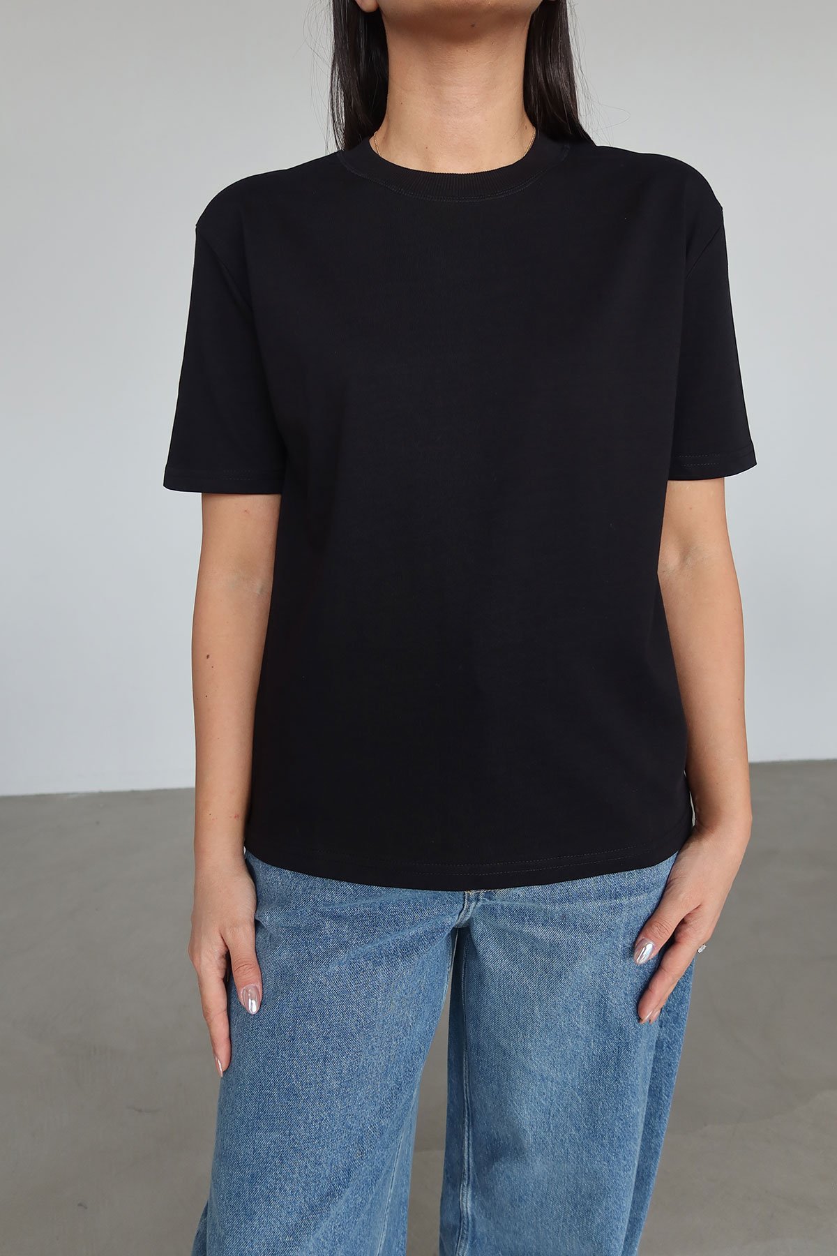 Yakası Fitilli Tok Doku Basic Tshirt