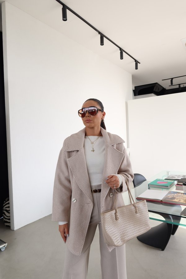 Balık Sırtı Kruvaze Yaka KAban