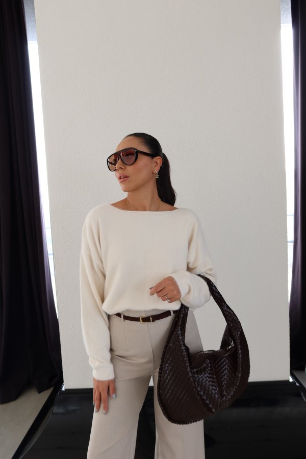 Tek Omuzu Düşük Kırçırlı Triko