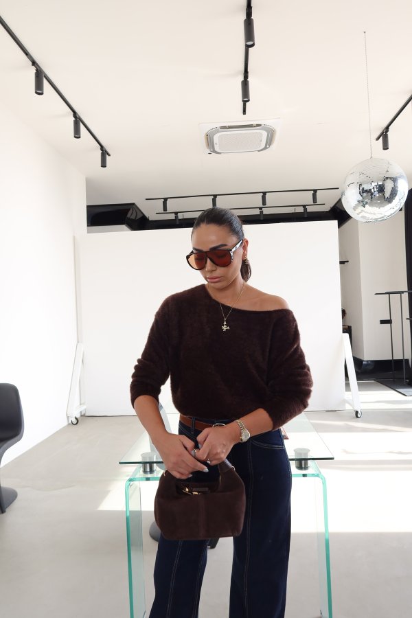 Tek Omuzu Düşük Kırçırlı Triko