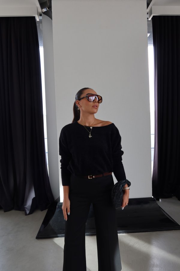 Tek Omuzu Düşük Kırçırlı Triko