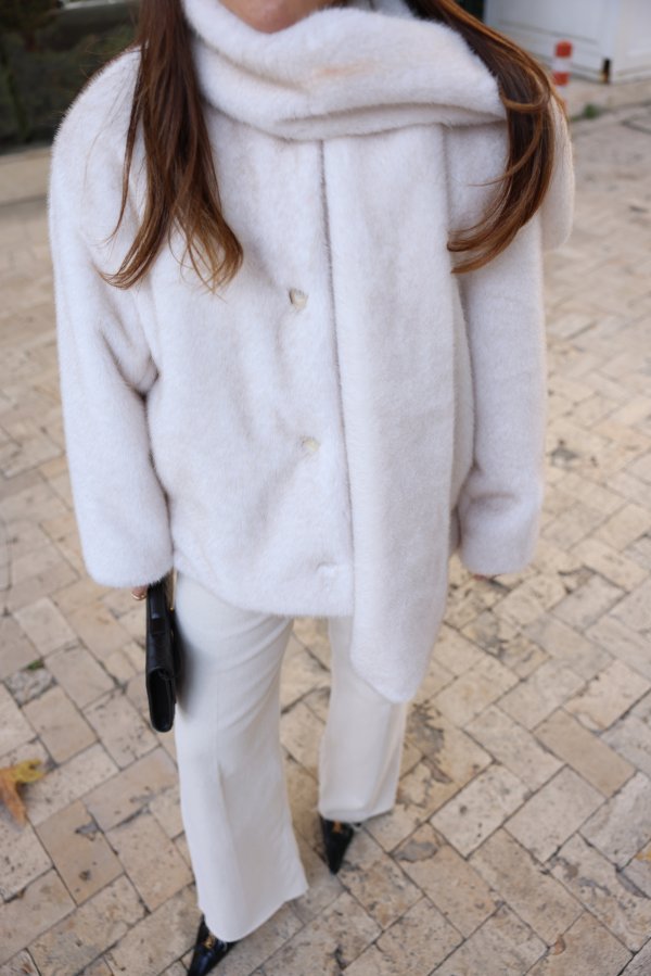 Kendinden Fularlı Kürk Ceket